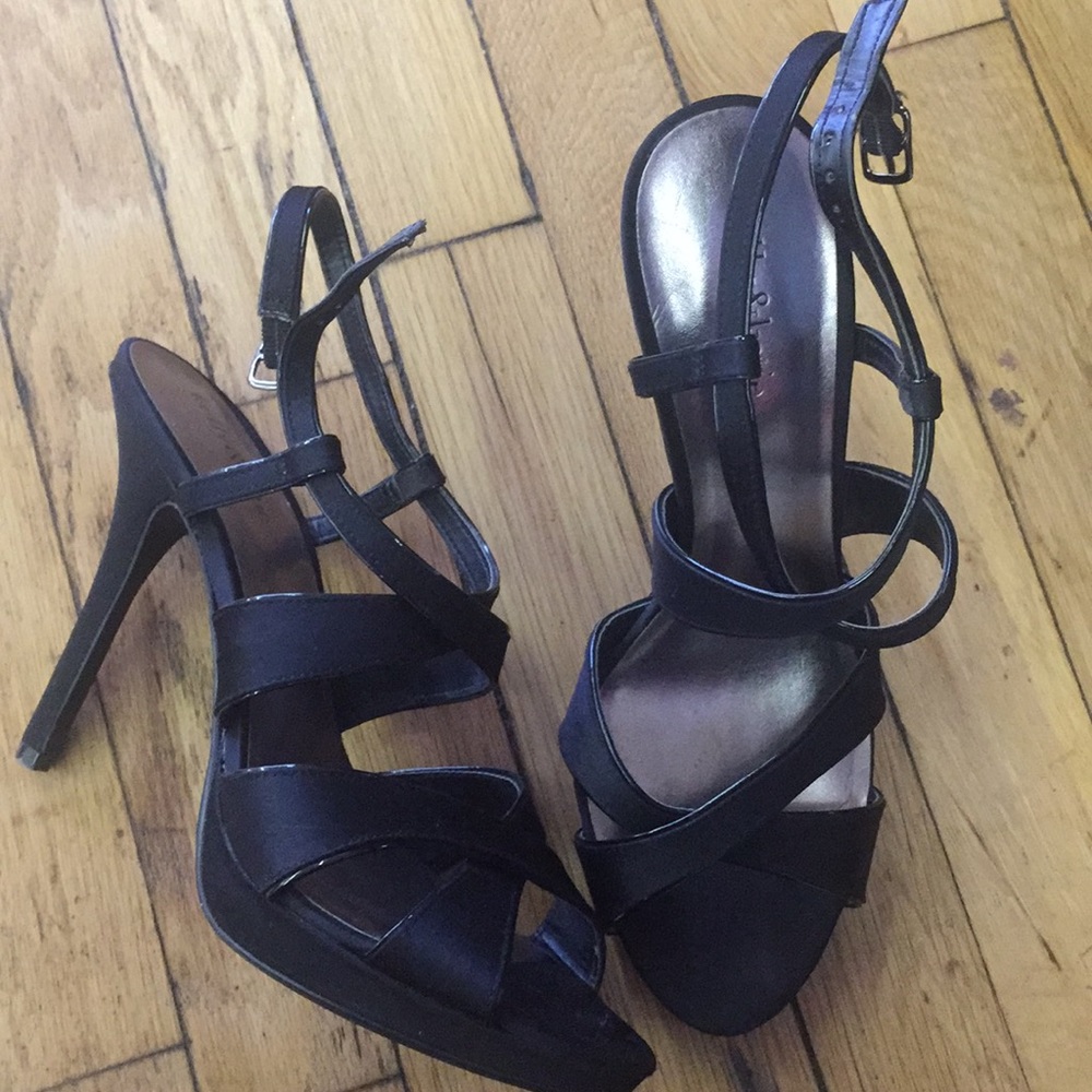 Kelly & Katie black heels size 10